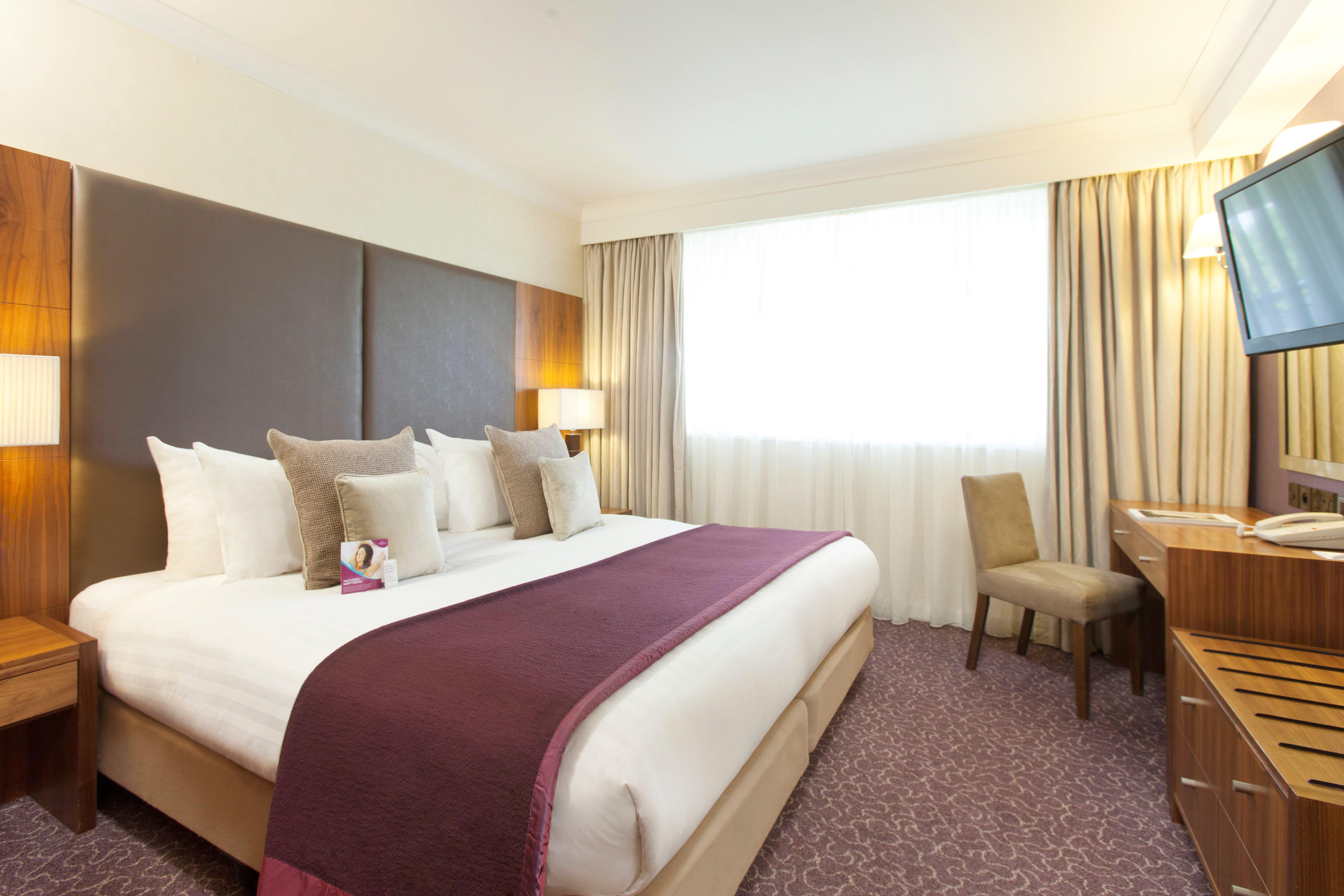 Crowne Plaza Reading Otel Dış mekan fotoğraf