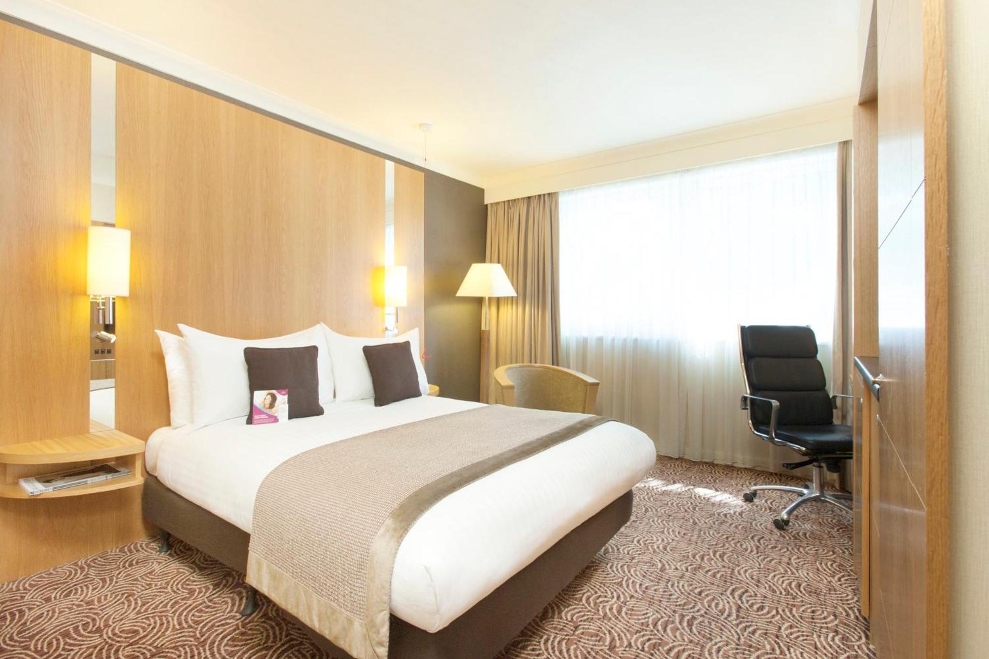 Crowne Plaza Reading Otel Dış mekan fotoğraf